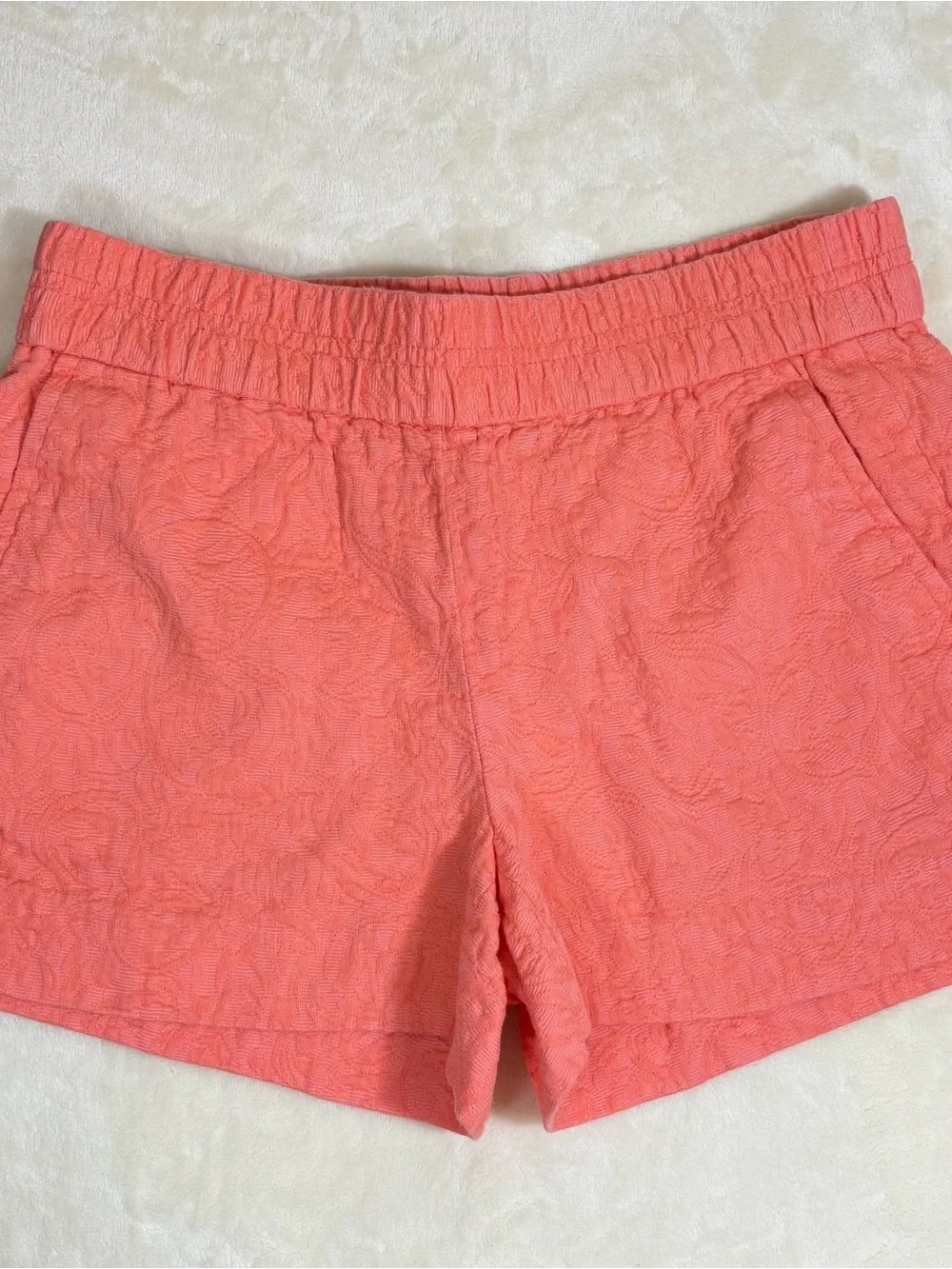 J. Crew Women’s Floral Jacquard Pull On Coral Textured Shorts Size 00